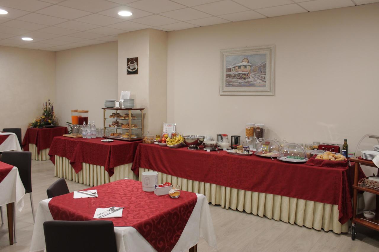 Hotel Europa Biella Extérieur photo