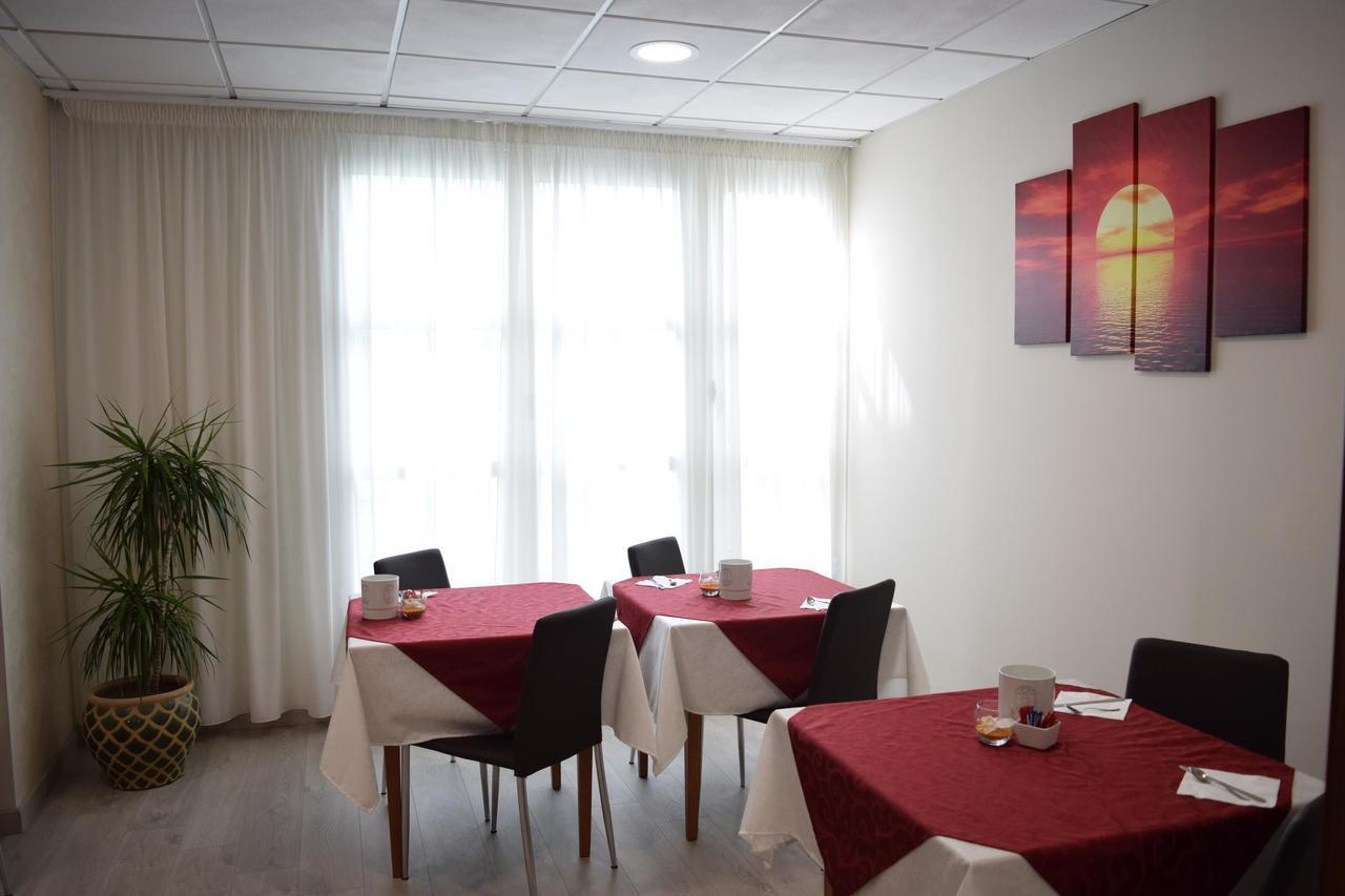 Hotel Europa Biella Extérieur photo