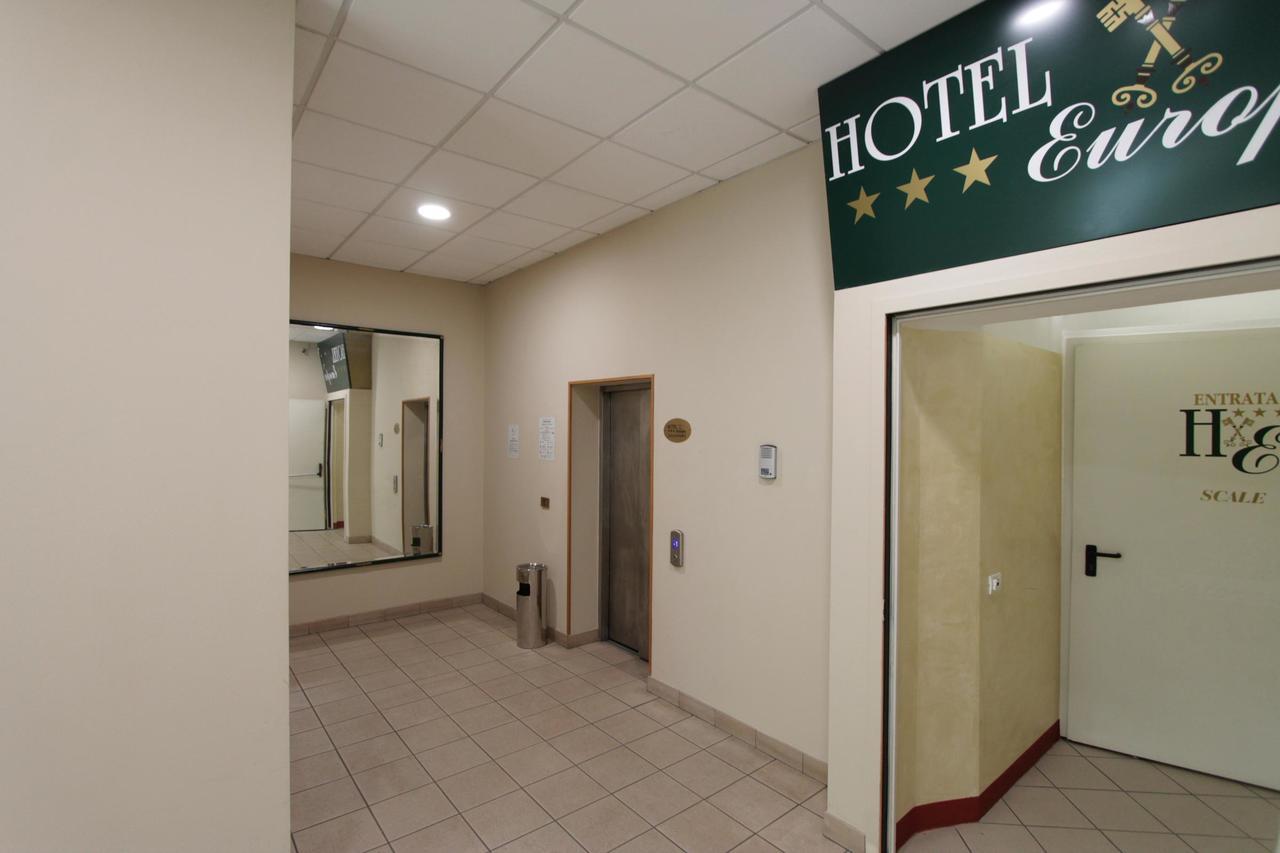 Hotel Europa Biella Extérieur photo